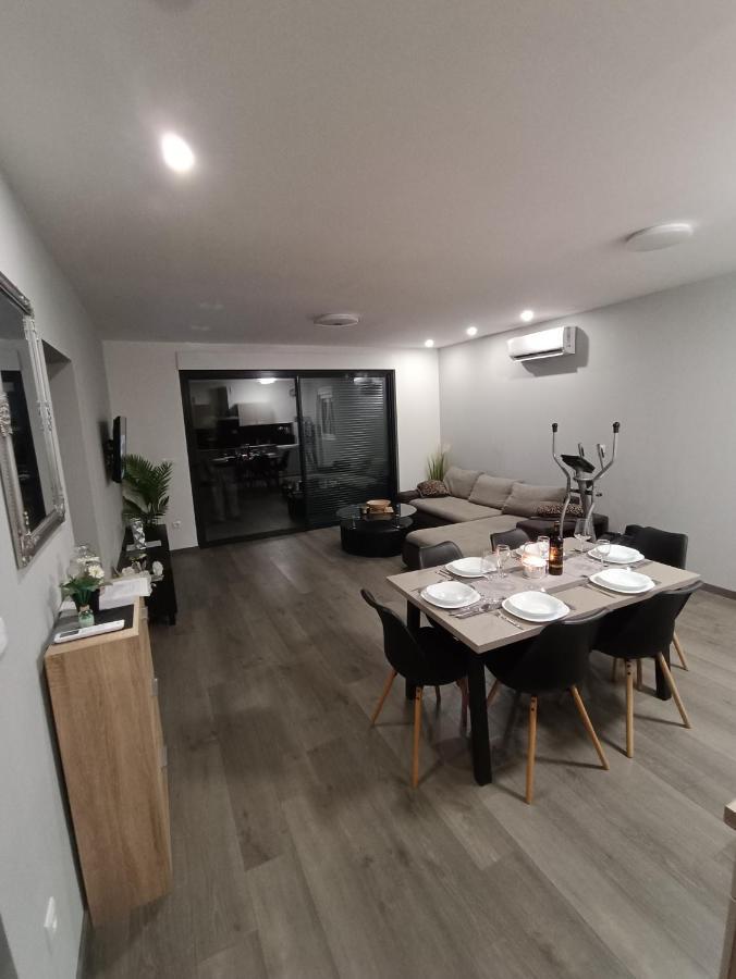 Nicol Apartment Split Exterior photo